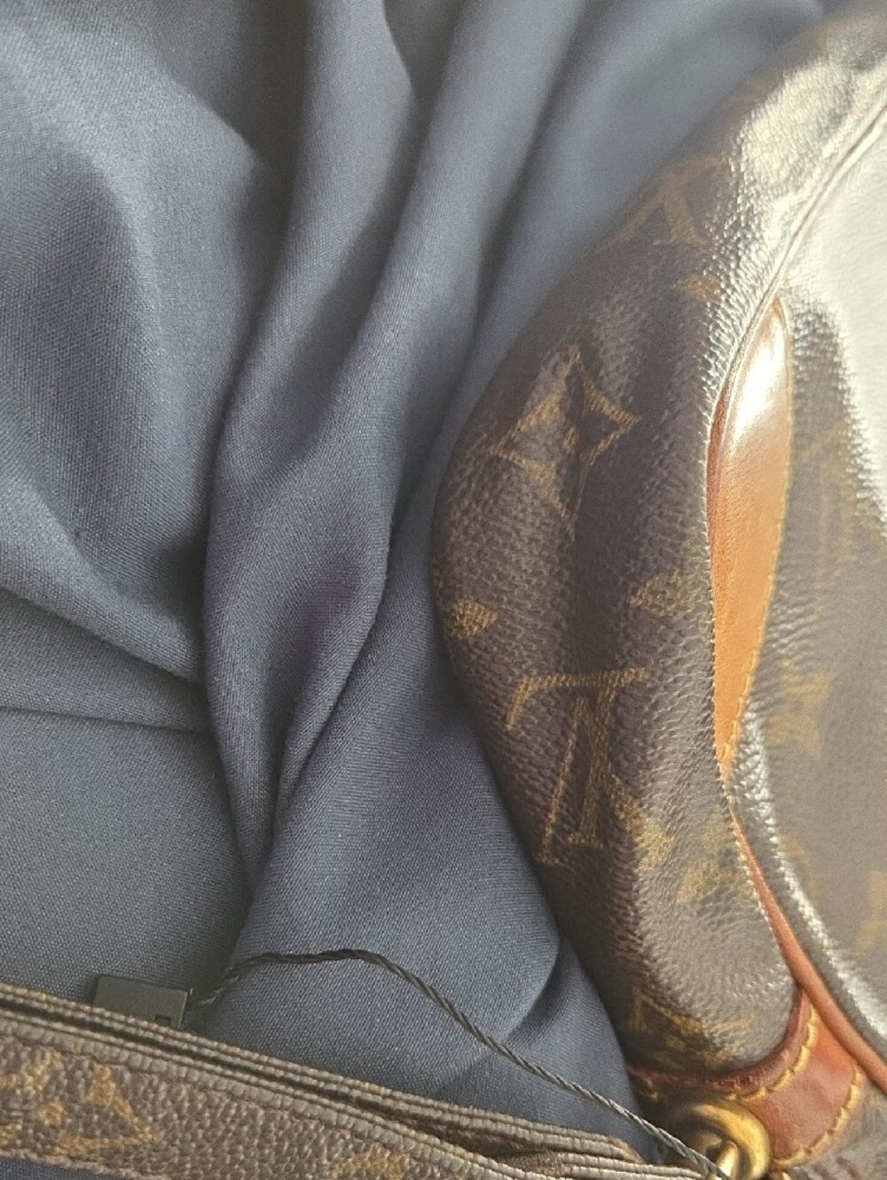 Louis Vuitton Brown Monogram Canvas Wristlet Bag with Tan Trim - Picture 4 of 7